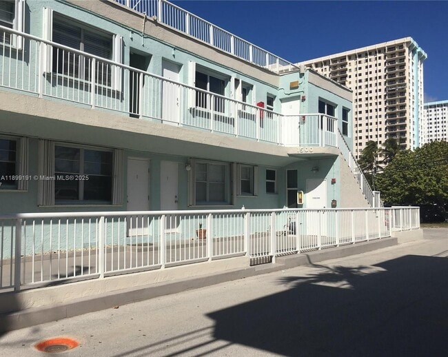 Primary Photo - 1500 S Surf Rd