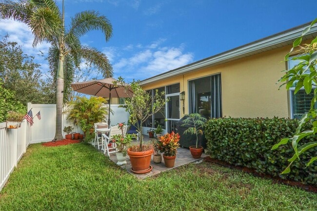 Building Photo - 6120 NW Cullen Way
