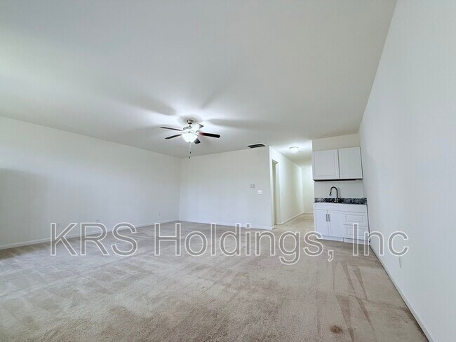 Building Photo - 81 Hill Shore Ln