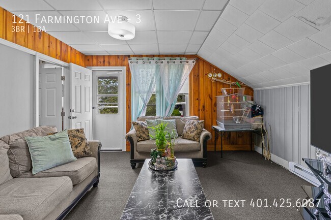 Building Photo - 121 Farmington Ave