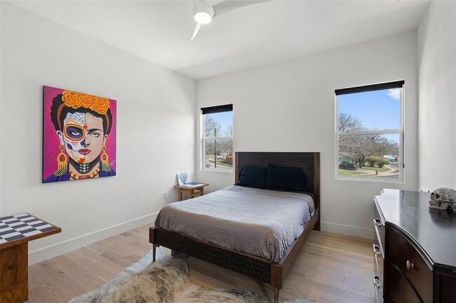 Building Photo - 4800 Vinson Dr
