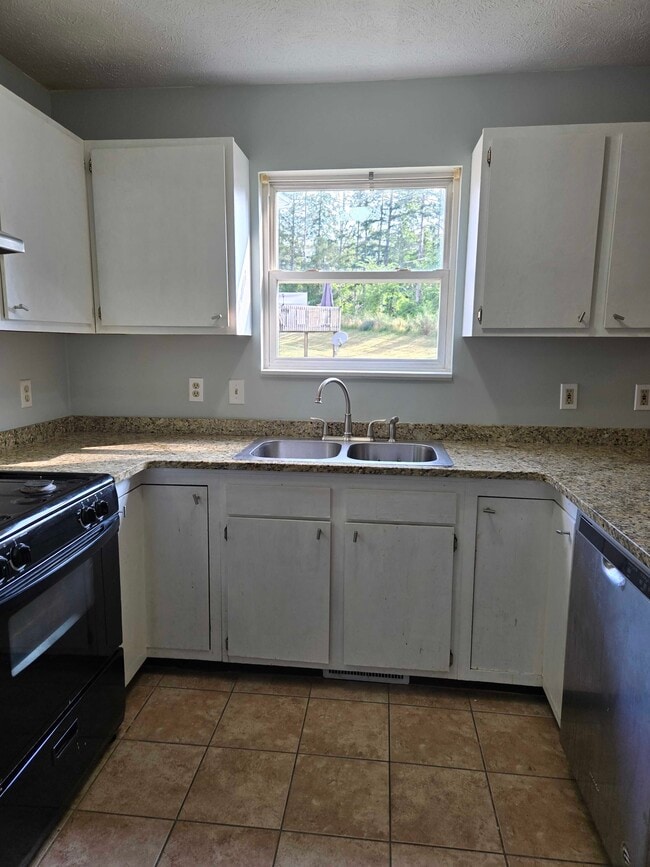 Building Photo - 906 Cedar Run Ct NW