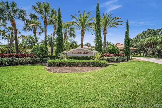 Building Photo - 10852 La Salinas Cir