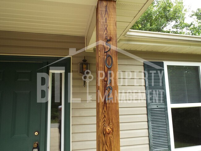 Primary Photo - Perfect 3 Bedroom Home