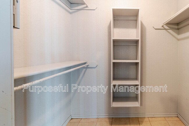 Building Photo - 930 SW 63rd St
