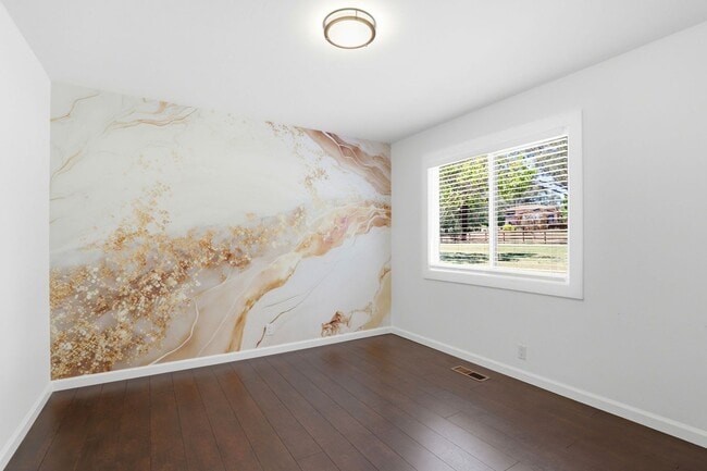 Building Photo - $5595 - Ranch-style home with acreage in West Gilroy's quiet countryside