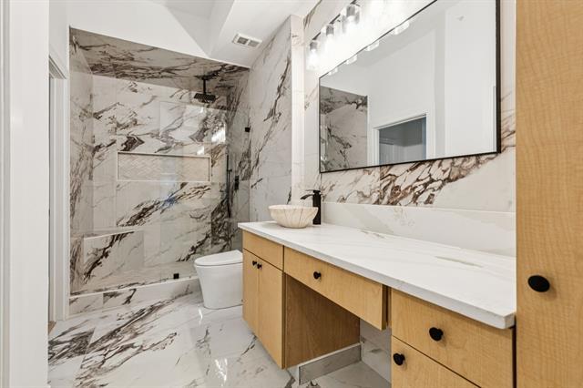 Building Photo - 3225 Turtle Creek Blvd