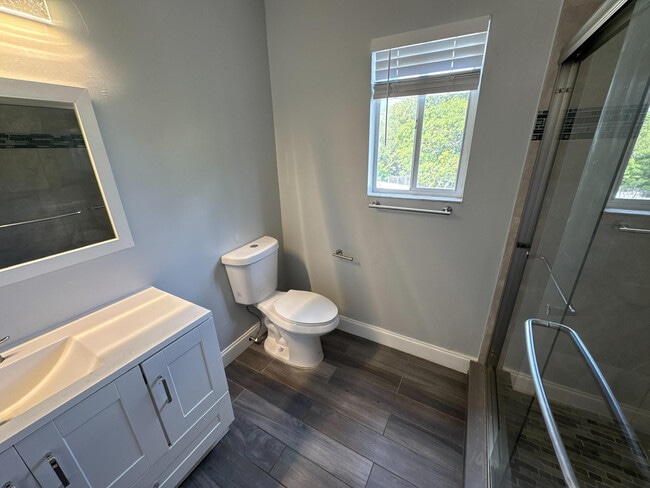 Building Photo - 5516 NW 22nd St