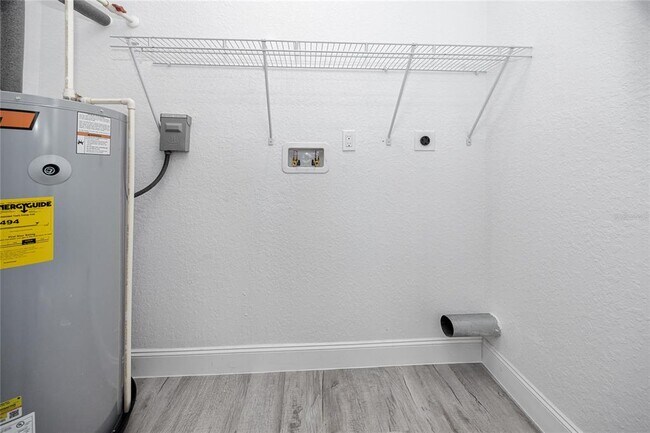 Building Photo - 2859 38th Ave N