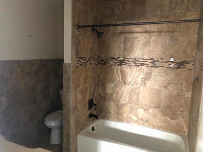 Building Photo - 230 Stern Dr