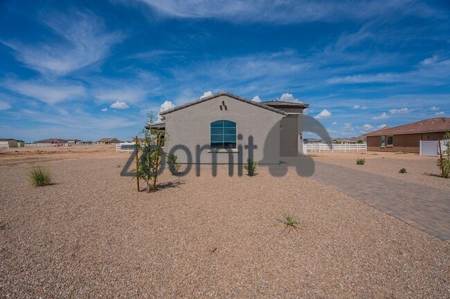 Building Photo - Coming Soon  Mid May 2026!- 4bdrm 3bath - 1 acre horse property