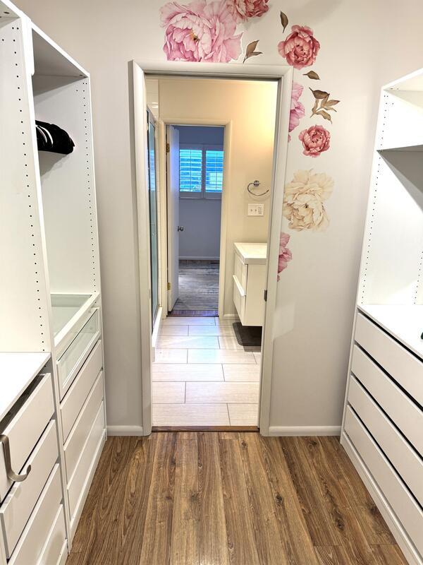 Building Photo - 855 E Three Fountains Dr