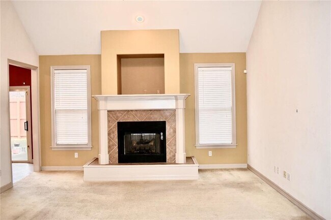 Building Photo - 1101 Shiraz Dr
