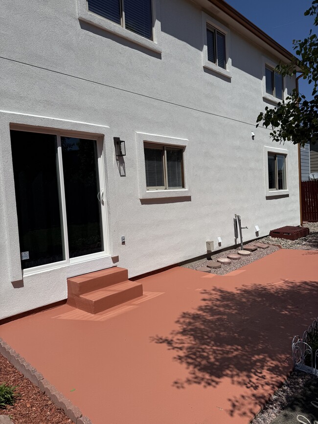 Building Photo - 6645 Greylock Dr