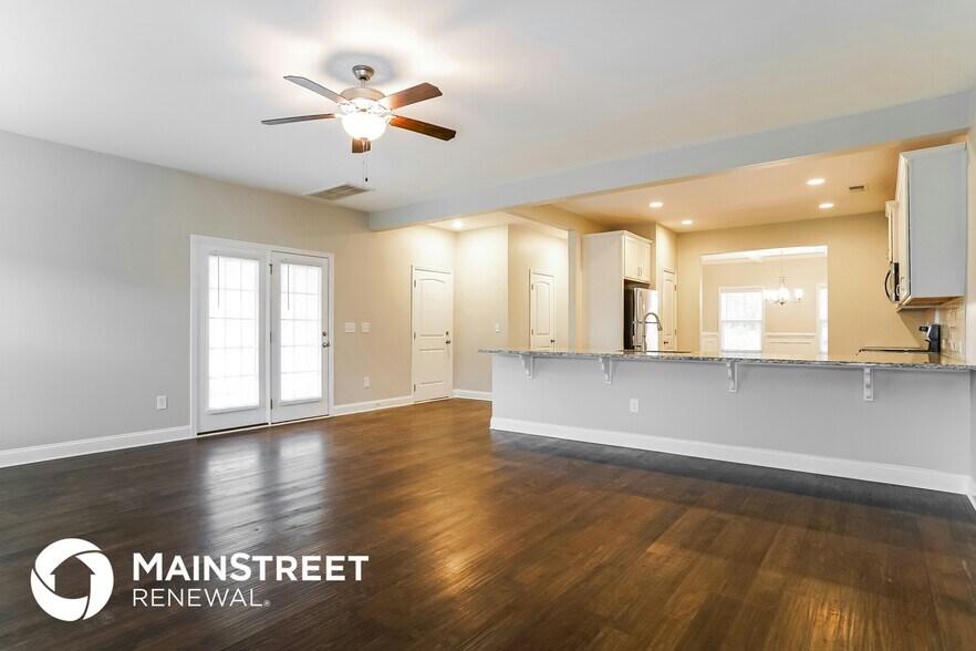 Building Photo - 418 Royal Oak Ln