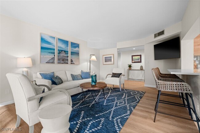 Building Photo - 208 Bobolink Way