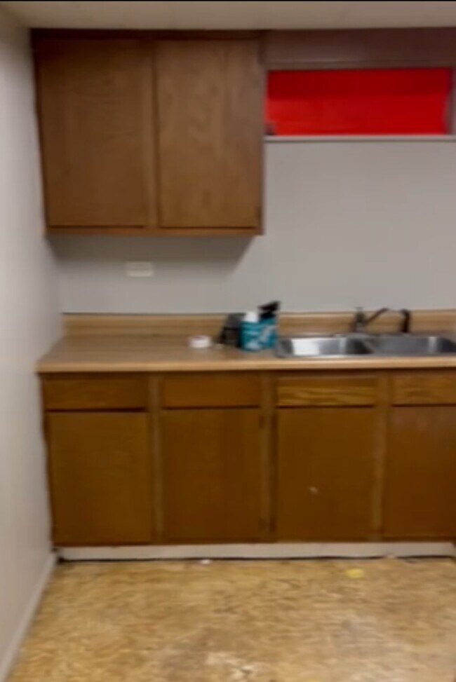 Building Photo - 3713 Gratiot Ave