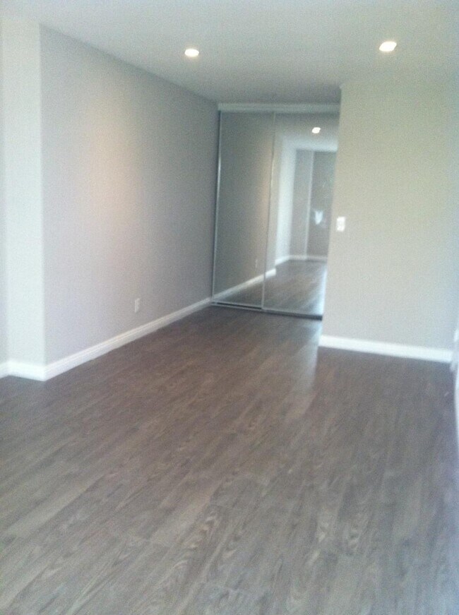Building Photo - 11698 Chenault St
