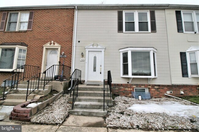 Building Photo - 118 Middle Point Ct