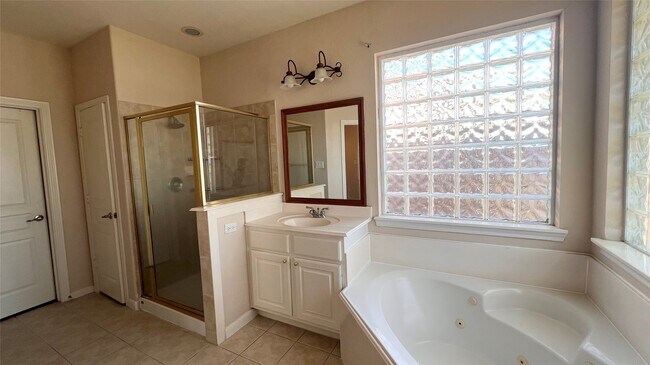 Building Photo - 4223 Country Heights Ct