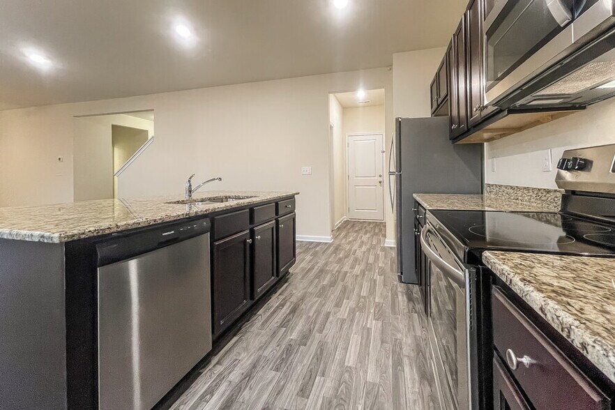 Building Photo - 322 Hamilton Pointe Dr