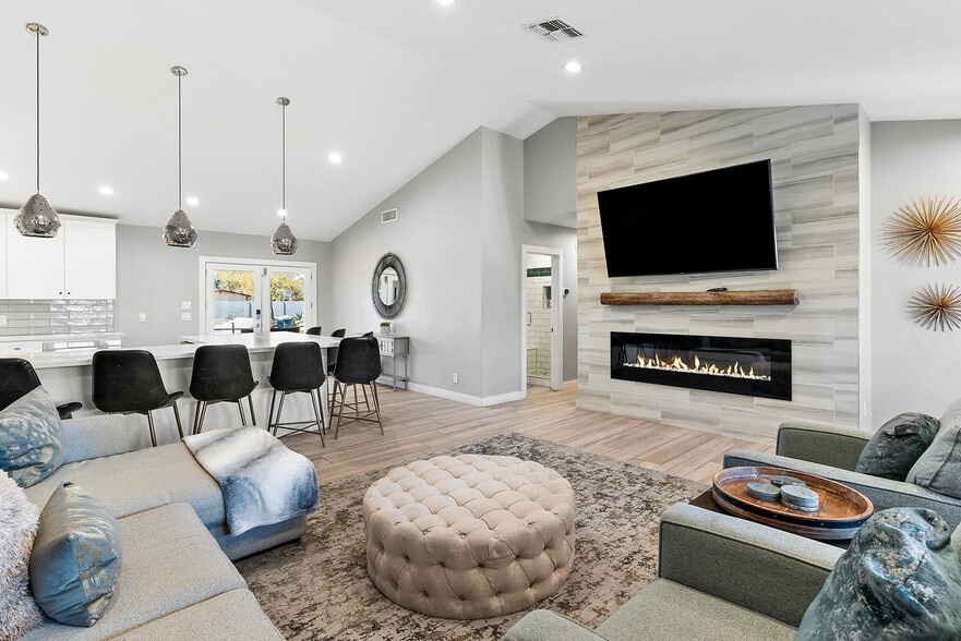 Primary Photo - 15638 N 41st Pl