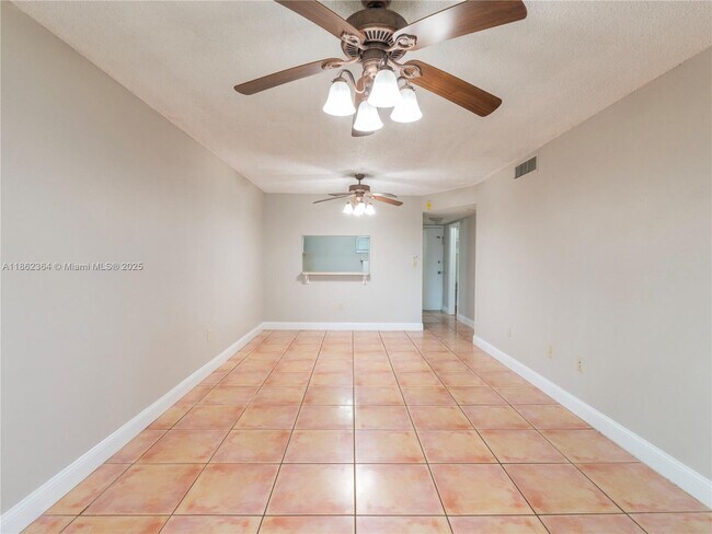 Building Photo - 10300 Coral Wy