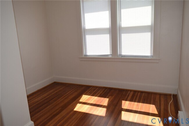 Building Photo - 301 W 30th St
