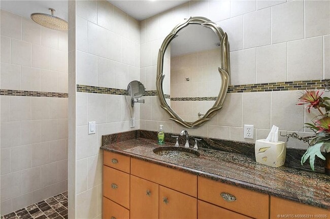 Building Photo - 2375 NE Ocean Blvd