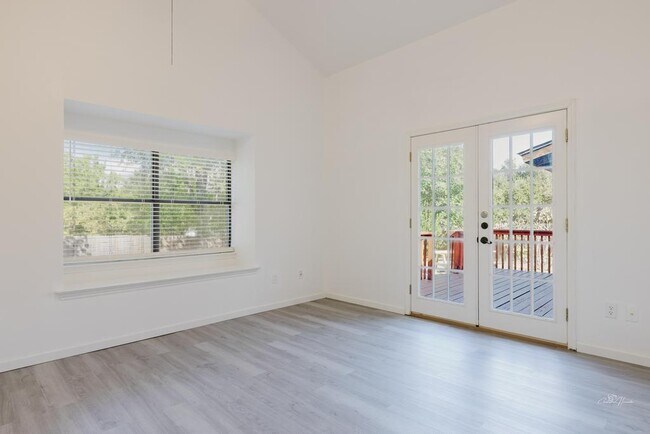 Building Photo - 14509 Crystal Ct