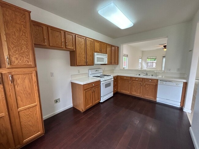 Building Photo - 2541 Carnival Dr