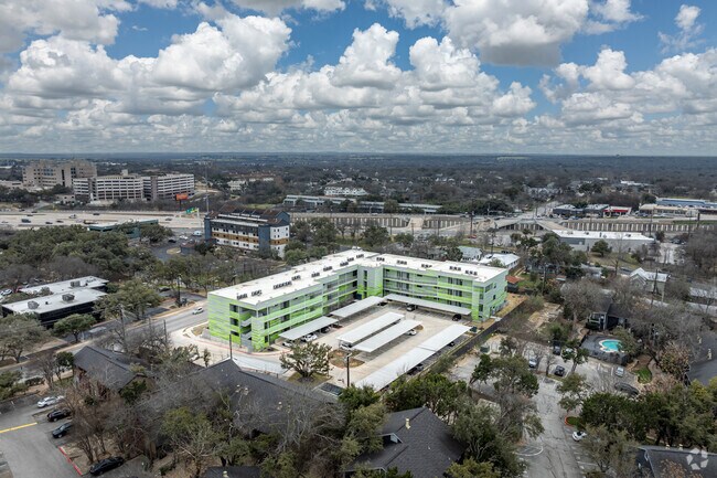 Building Photo - Mesa