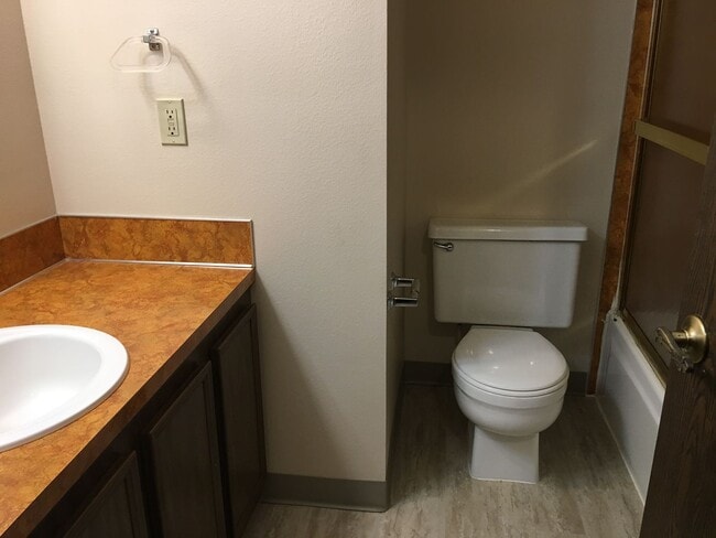 Building Photo - Easy Access to PCC Sylvania Campus, I-5