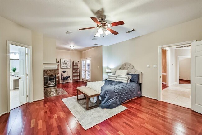 Building Photo - 16 Kelliwood Ct Cir