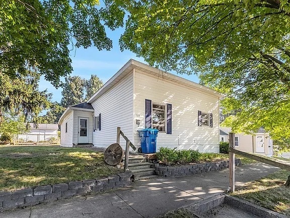 Building Photo - 703 W Dowland St