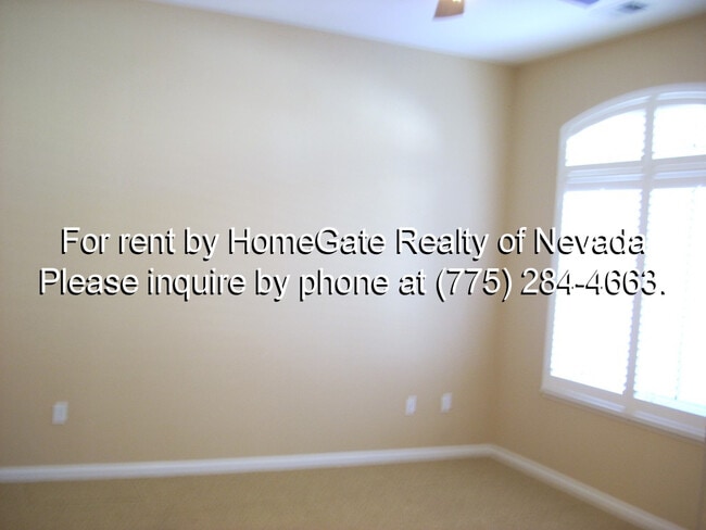 Building Photo - Beautiful Fleur de Lis townhome, Gated Community!
