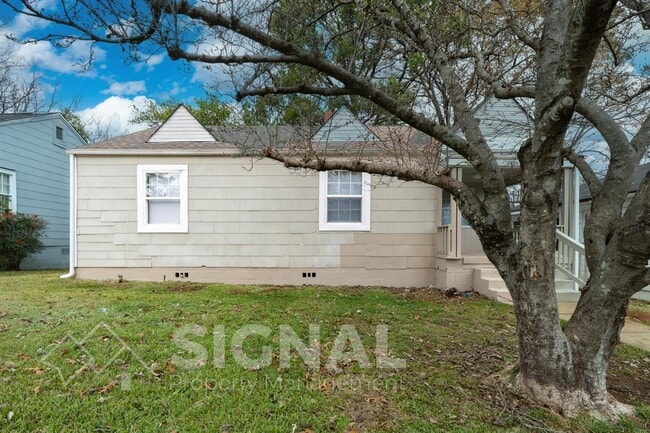 Building Photo - 1636 31st St SW