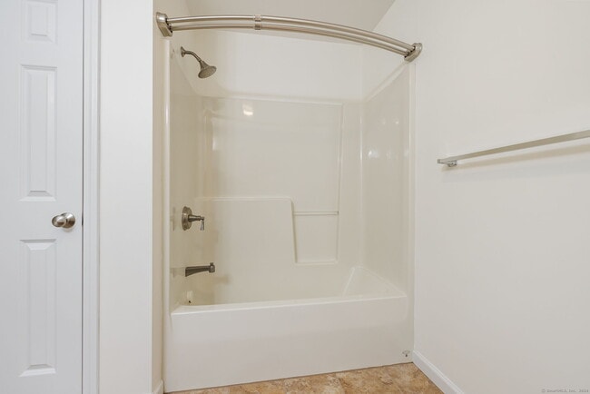 Building Photo - 38 Brighton Park Way