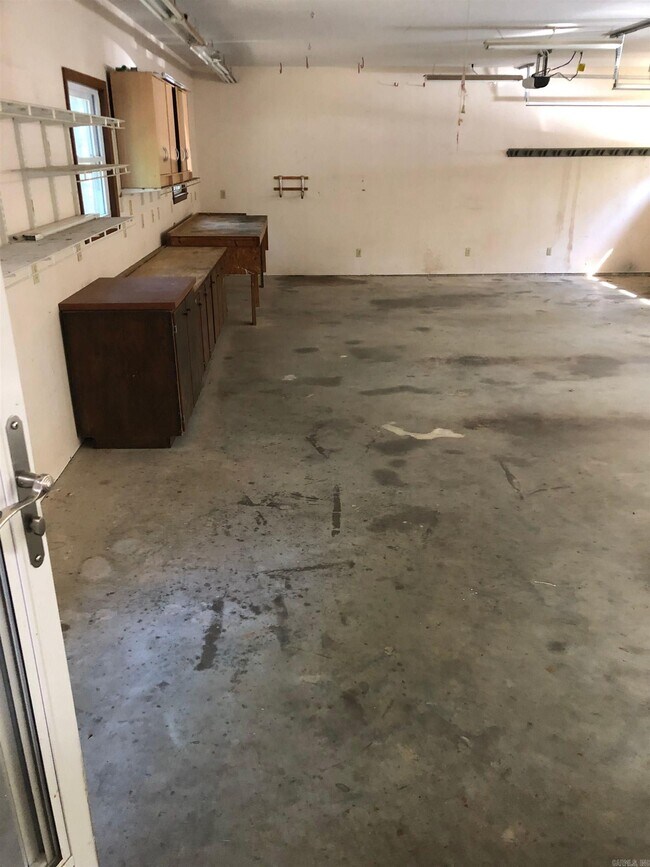 Building Photo - 125 Bluebird Glen