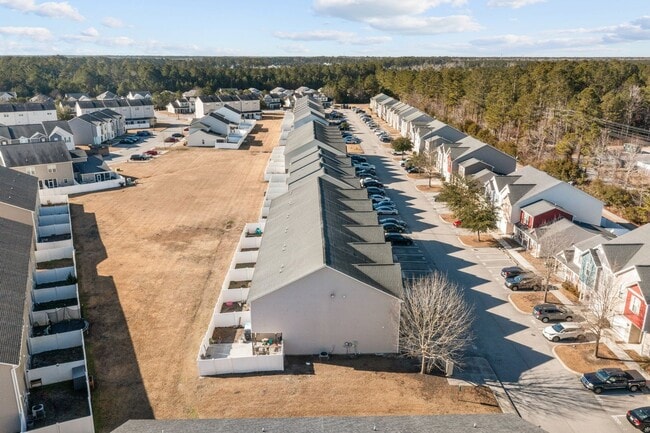 Building Photo - Welcome to Carolina Forest!