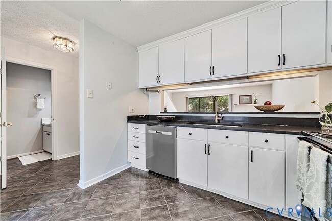 Building Photo - 2716 Schooner Ct