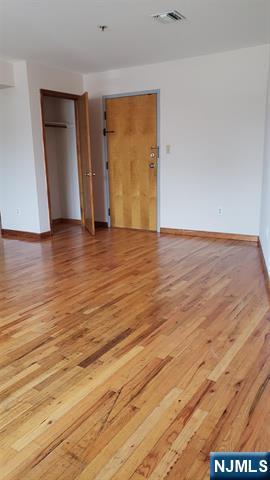 Building Photo - 450 Harding Pl