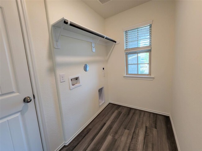 Building Photo - 25702 Royal Catchfly Rd