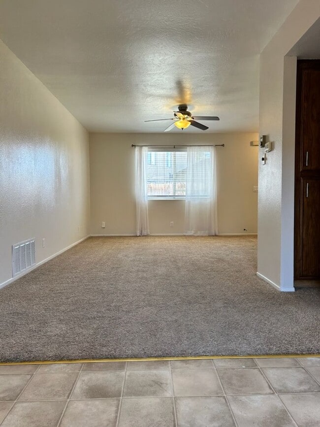 Building Photo - 1017 W Perdew Ave