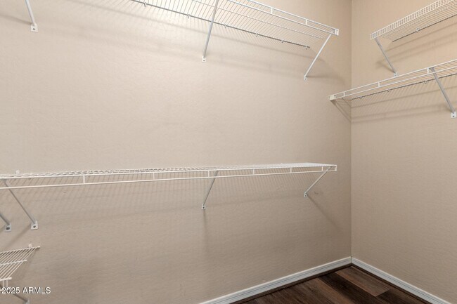 Building Photo - 7039 S Golfside Ln