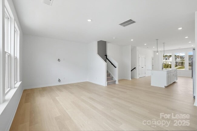 Building Photo - 3210 Stelfox St