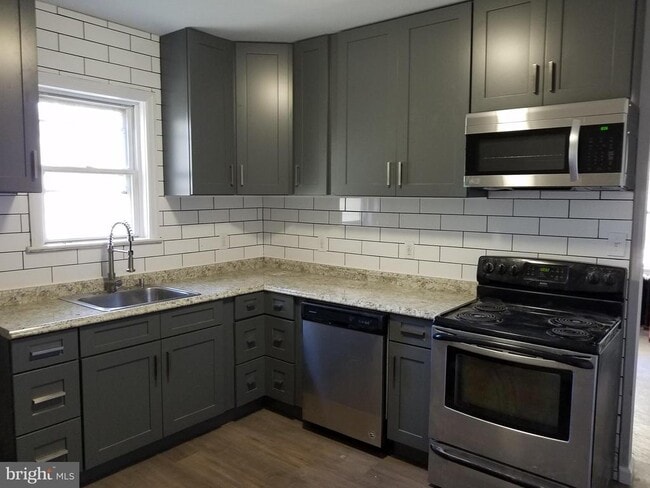 Building Photo - 12 Kerhart Ave