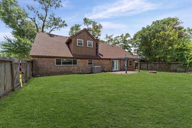 Building Photo - 427 Whitecap Dr