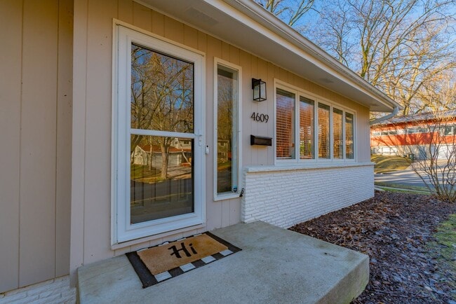 Building Photo - 4609 Waukesha St
