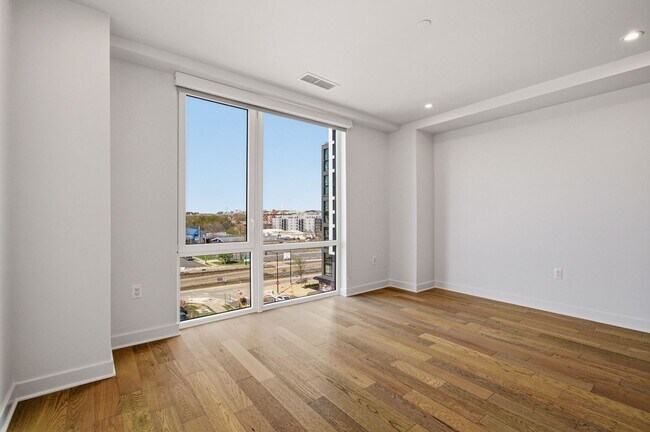 Building Photo - 37 L St SE